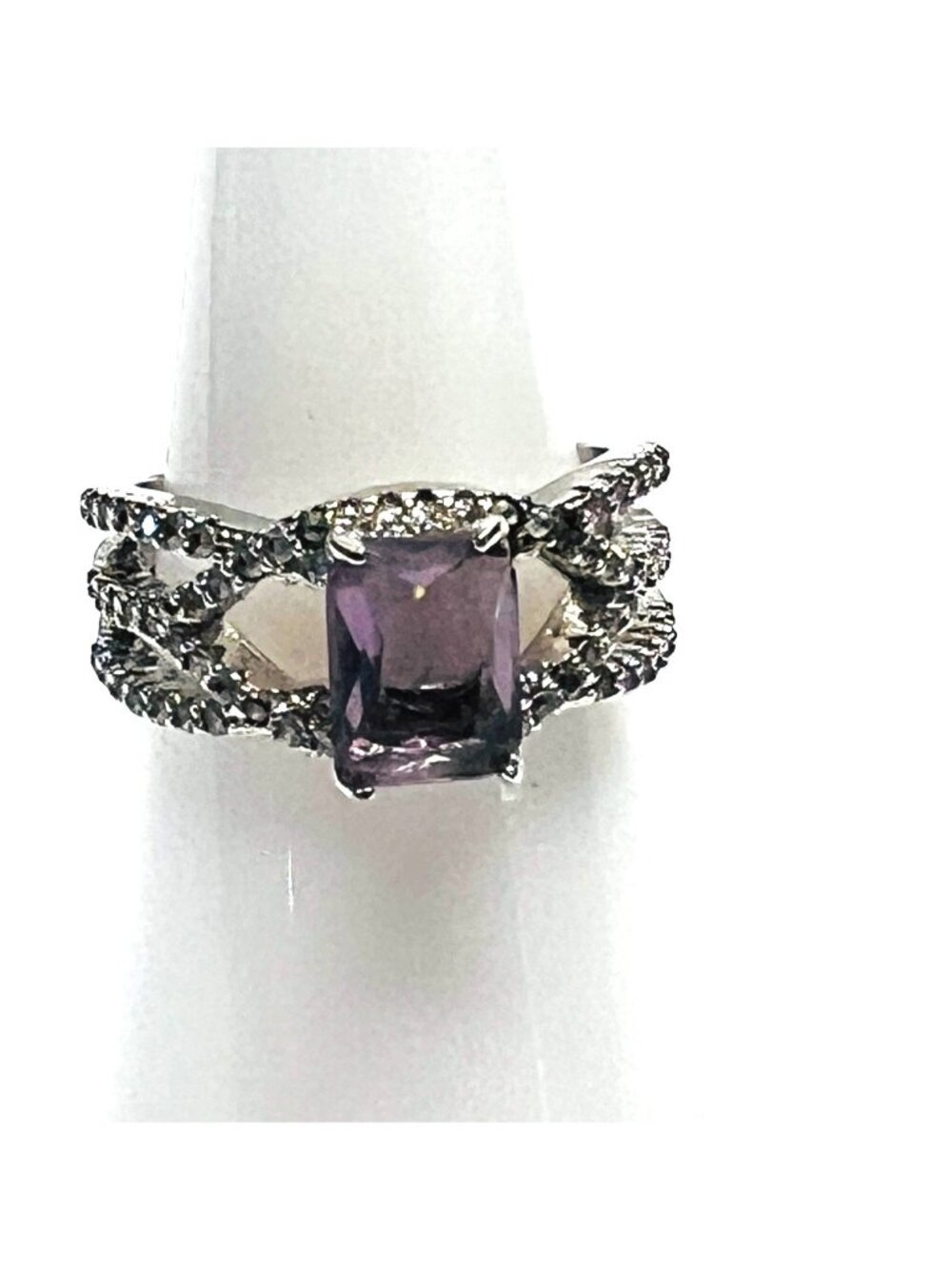 Ring Bomb Party Ring, size 6 lavender/plum color stone silver color band